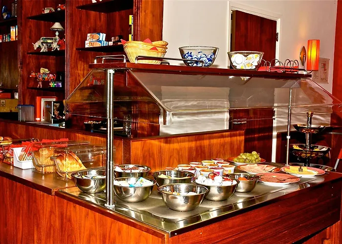 City Hotel